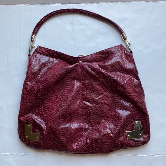 SR squared by Sondra Roberts nice hobo style handbag red snake skin look 19”x15” - Picture 2 of 6